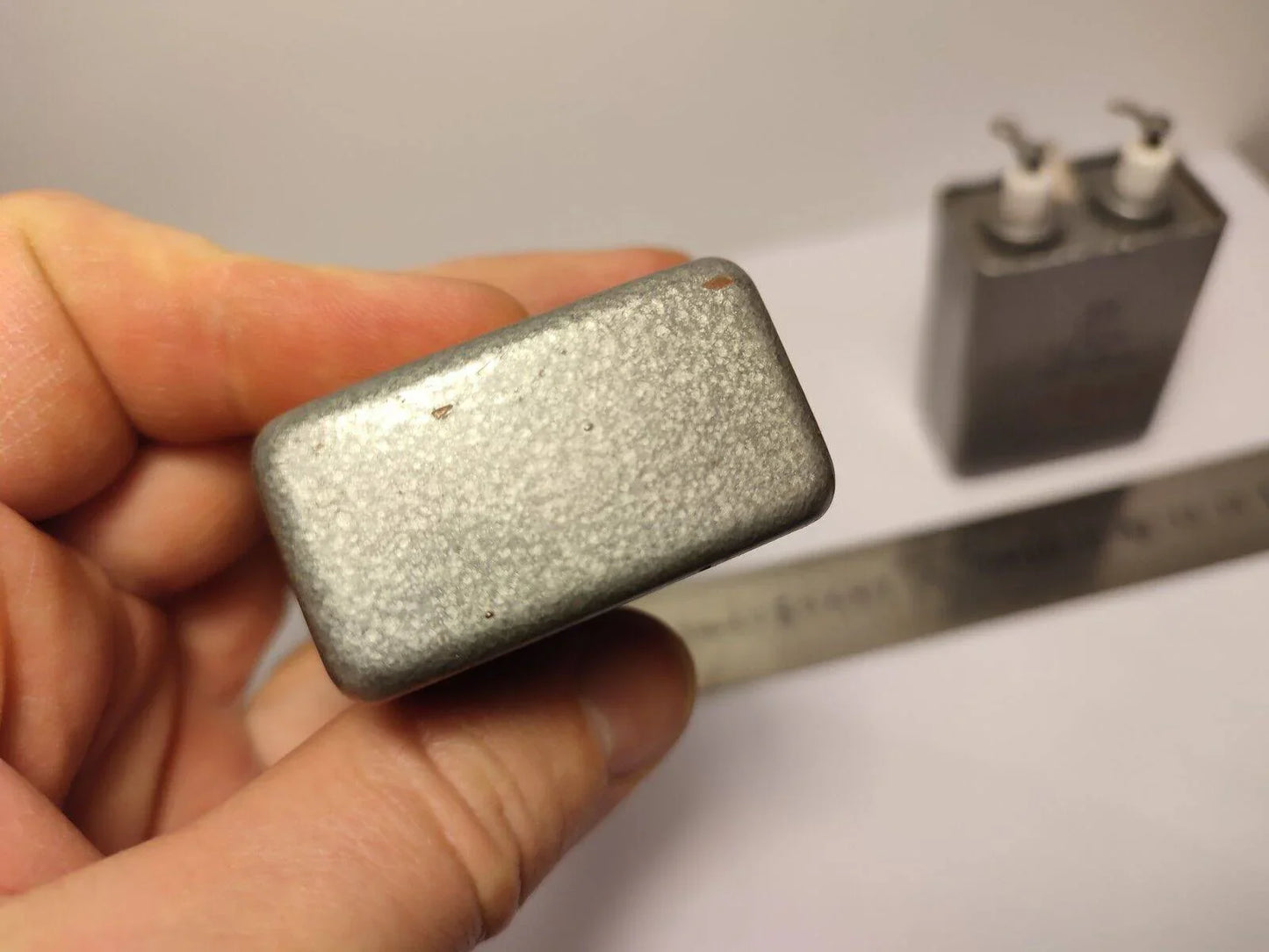 0-25-uf-0-22-uf-2-5-kv-high-voltage-pulse-paper-in-oil-pio-capacitor-k41-1a-vintage-radio-parts-store-default-title-60690296897875 - Vintage Radio Parts Store