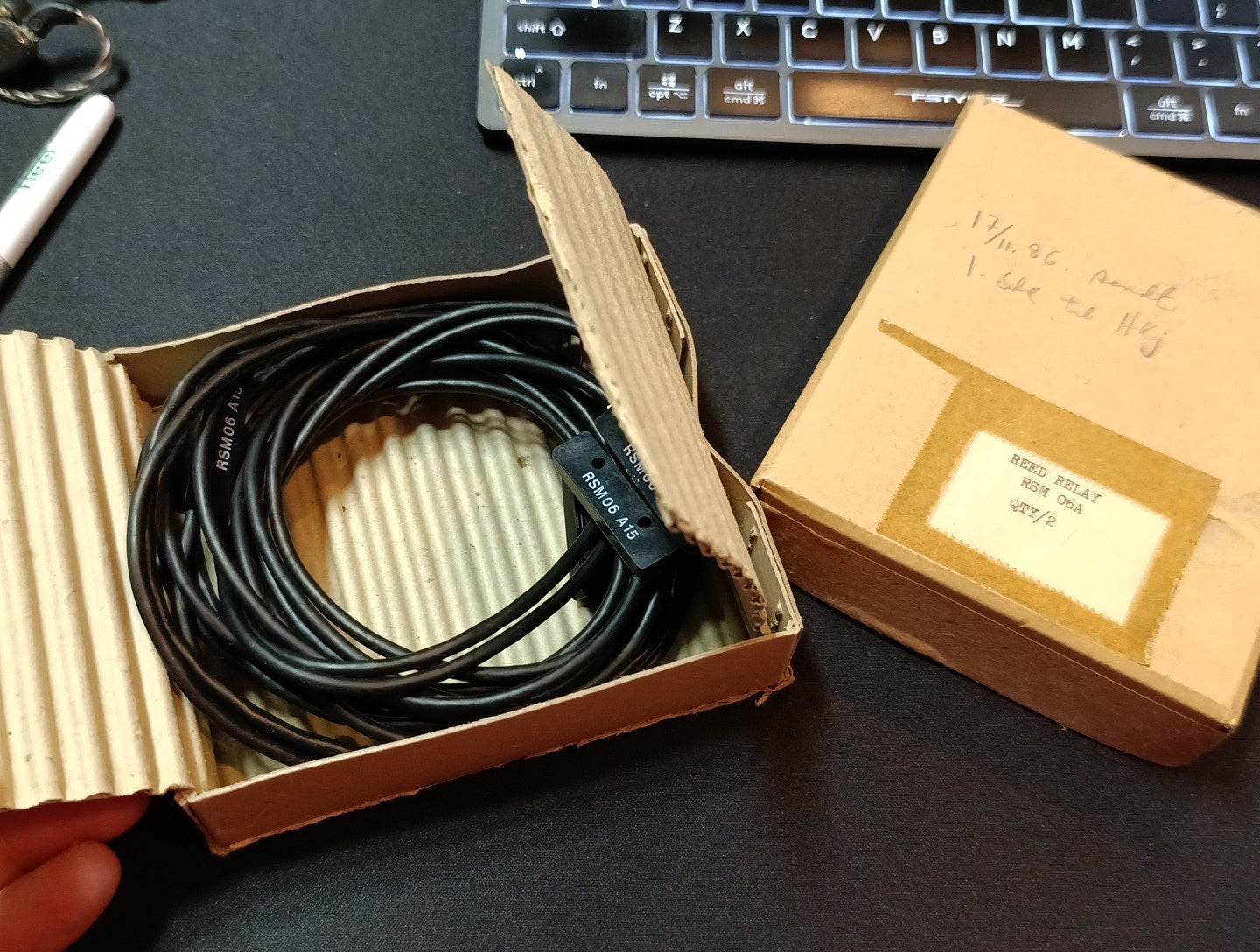 (1Pcs.) Magnetic reed relay sensor RSM06 A15 NEW NOS with wire