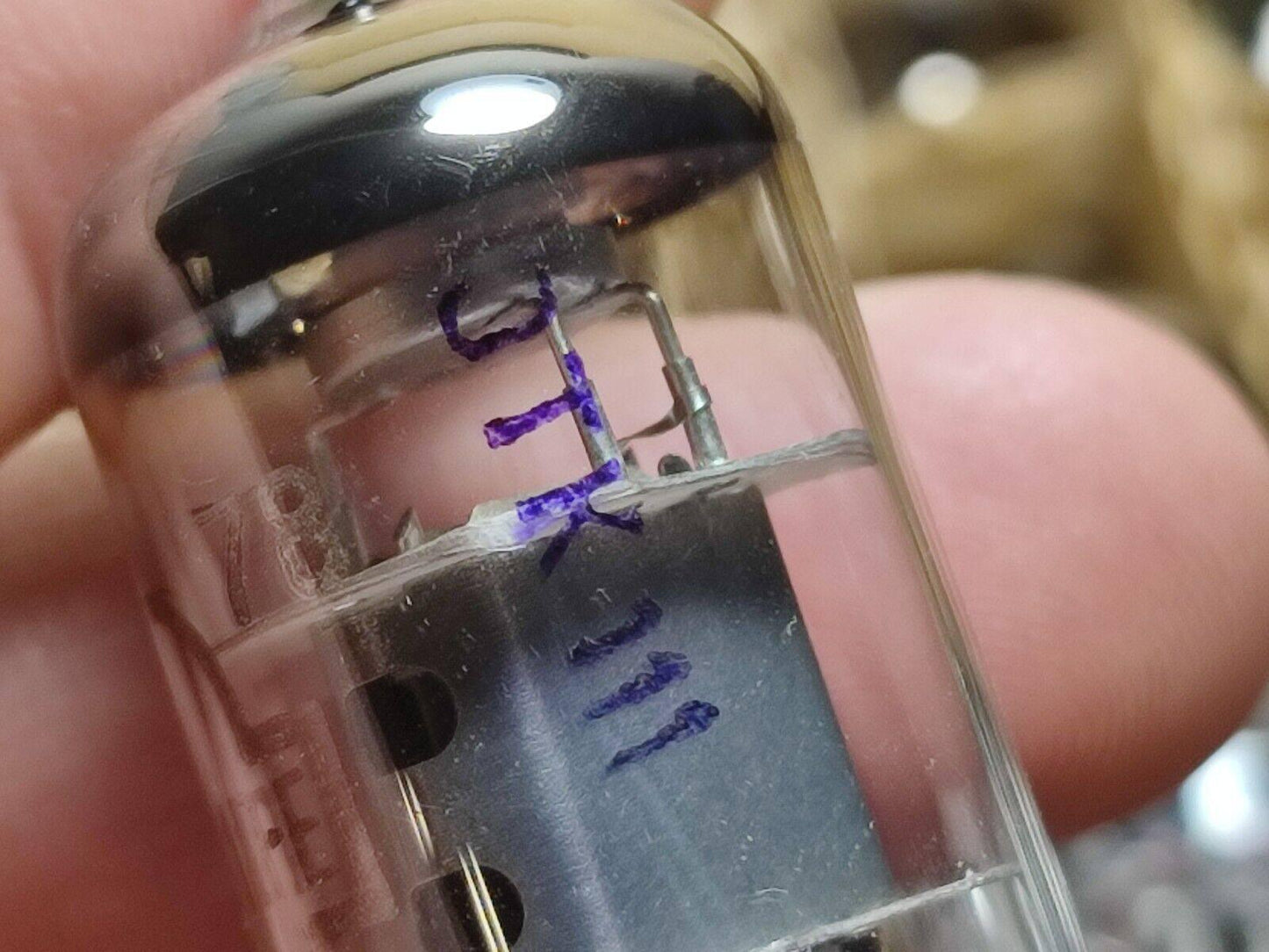 10 Stück 6J11P-E, 6Ж11П-Е, NOS russische Militär-Pentodenröhren mit Goldgitter =E180F 6688