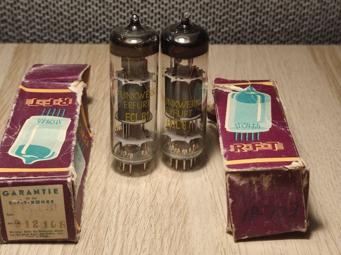 2 x ECL81 (RFT) FUNKWERK ERFURT = 17Z3 17R7 PY801 F Radio Rundfunk BOX NEW