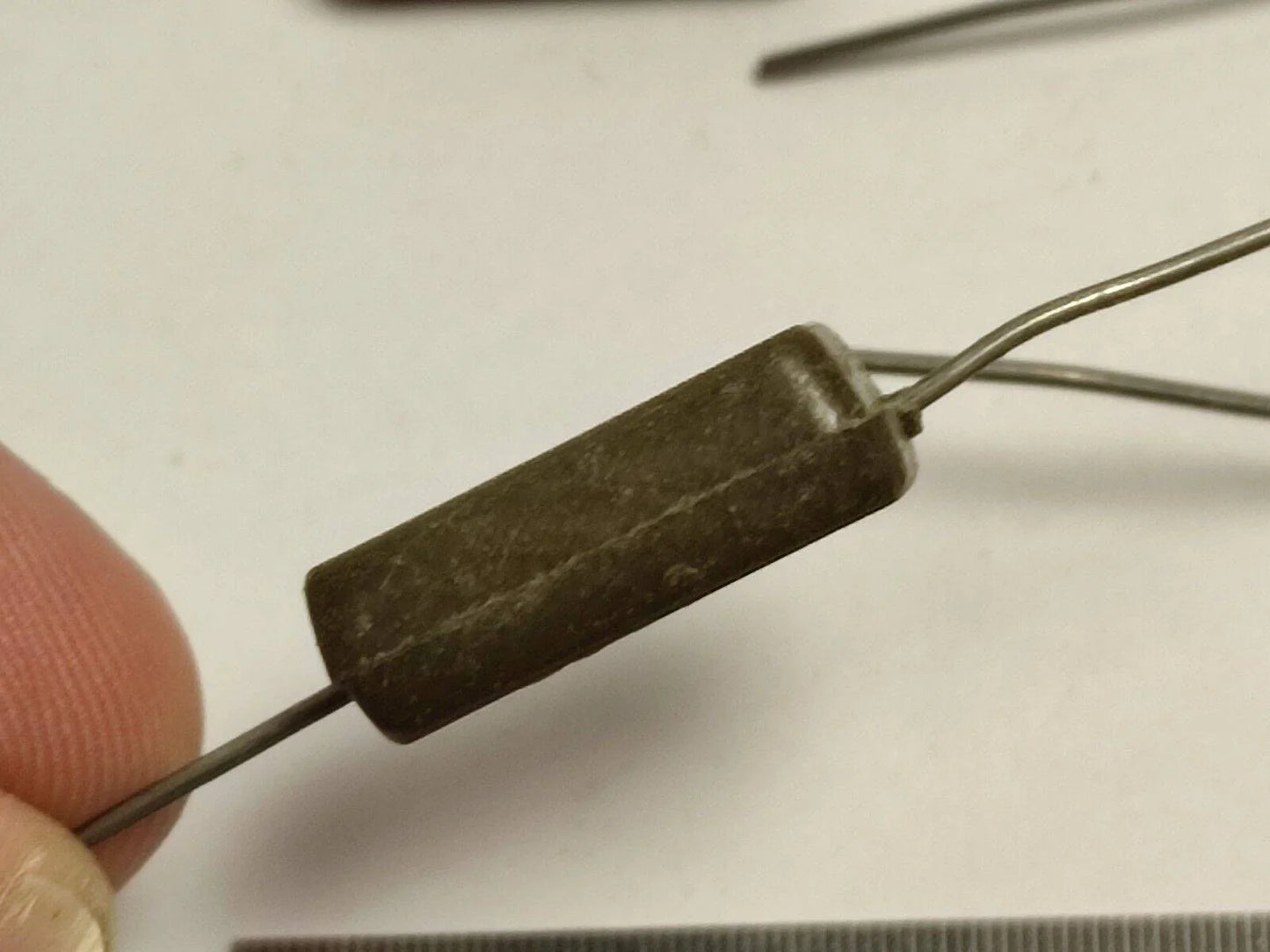 2200pF 500 V 10% LOT OF 8 Pcs. RUSSIAN SILVER-MICA CAPACITORS KSO-10G КСО-10Г