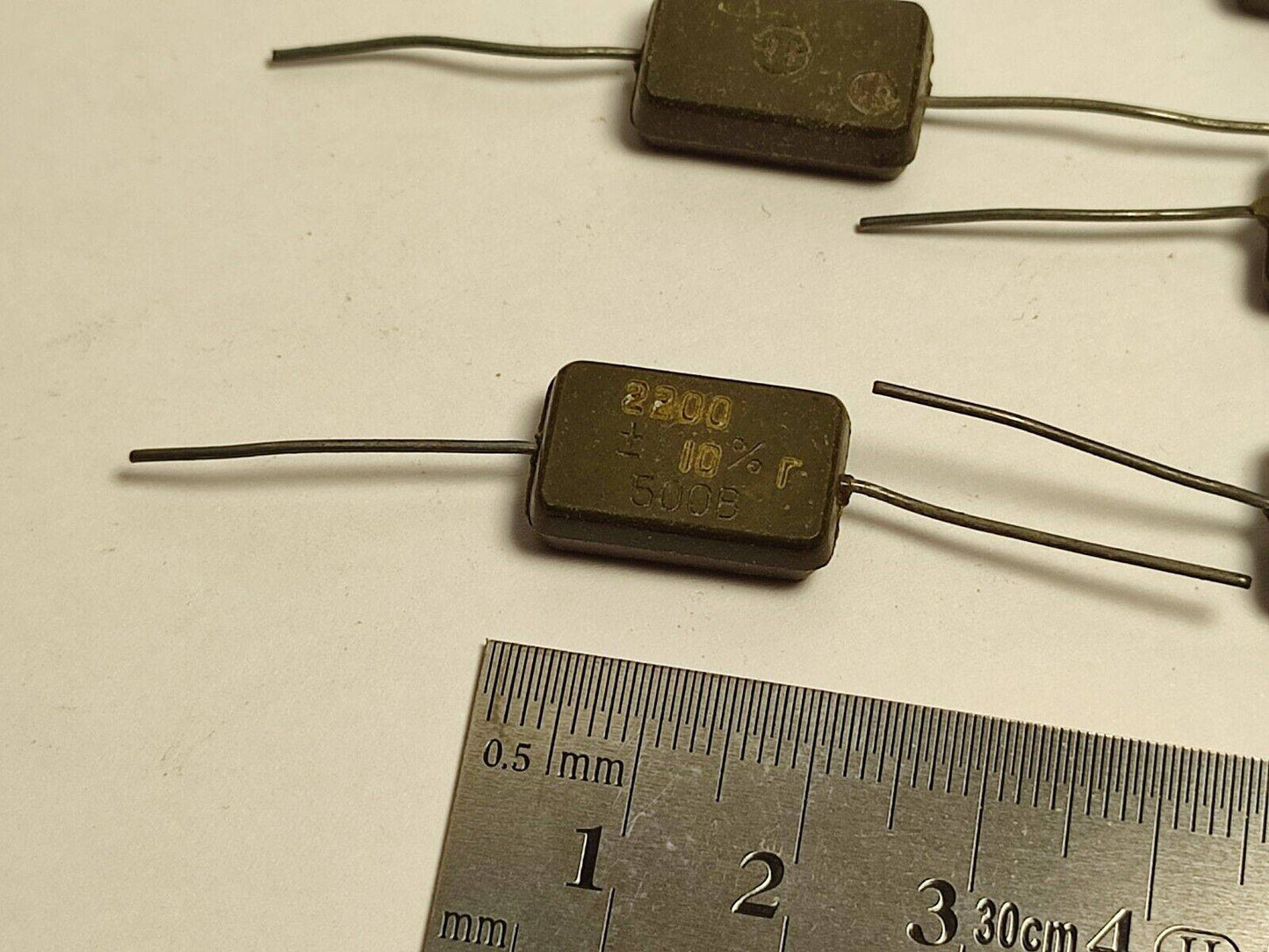 2200pF 500 V 10% LOT OF 8 Pcs. RUSSIAN SILVER-MICA CAPACITORS KSO-10G КСО-10Г