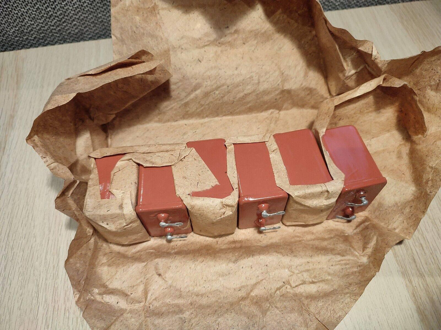 2pcs. 10 uF 200 V RUSSIAN PAPER IN OIL PIO AUDIO CAPACITORS MBGP-1 МБГП–1