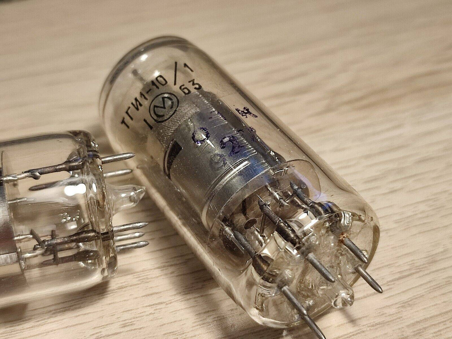 2pcs x TGI1-10/1 MELZ Tube NOS VI-1963 Same date