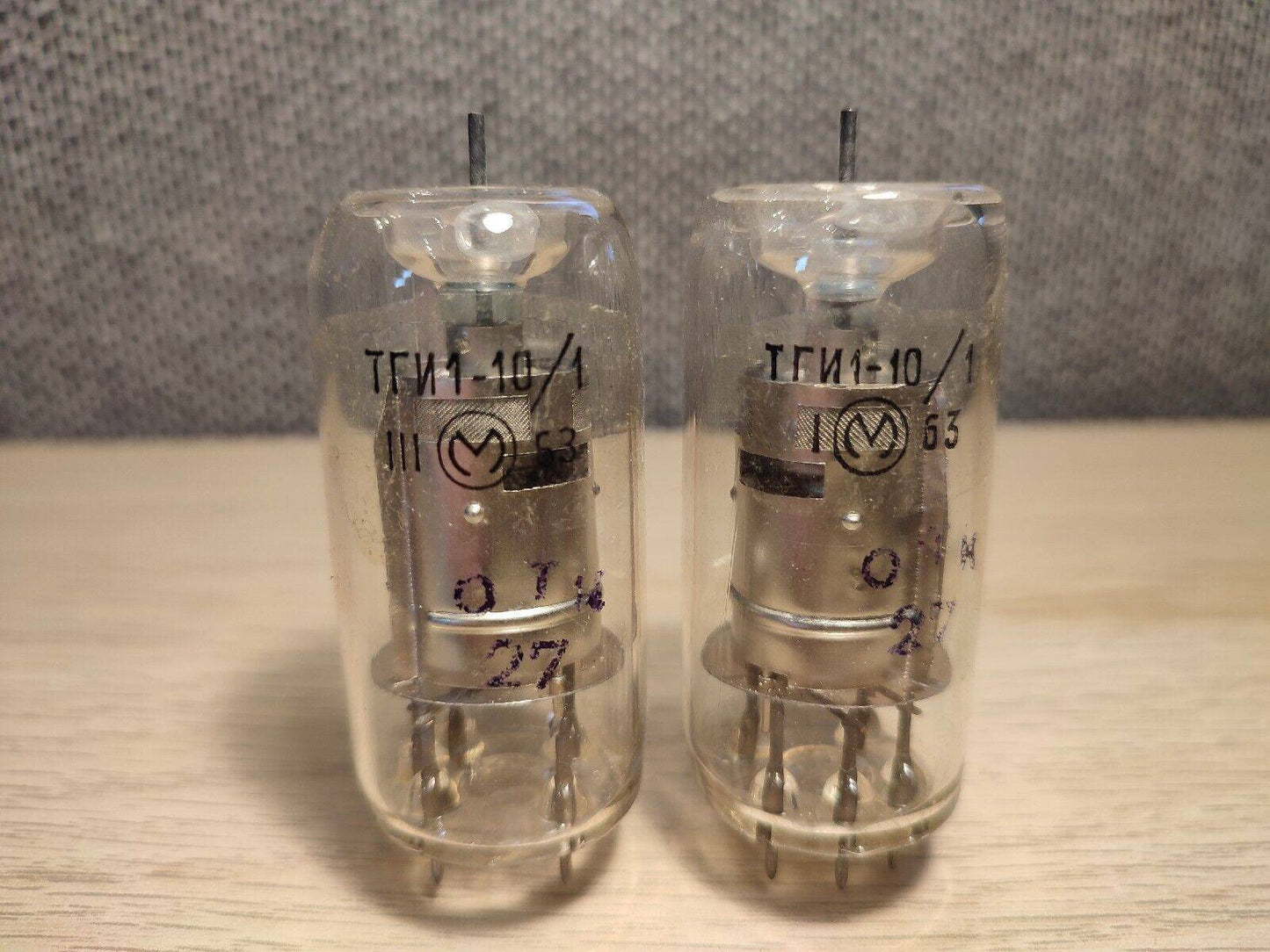 2pcs x TGI1-10/1 MELZ Tube NOS VI-1963 Same date