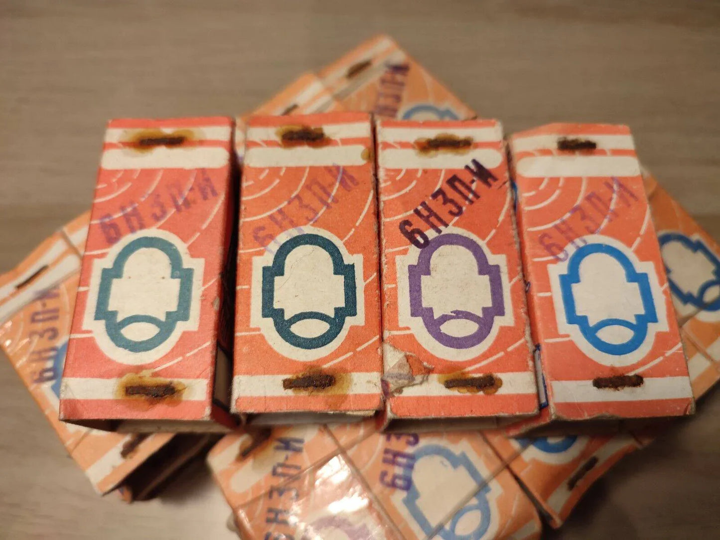 4 Vnt. 6N3P-I 6Н3П-И (2C51/6385/ECC42) NAUJI ATŠVAŽIEJI VAKUUMINIAI VAMZDŽIAI NE NIB