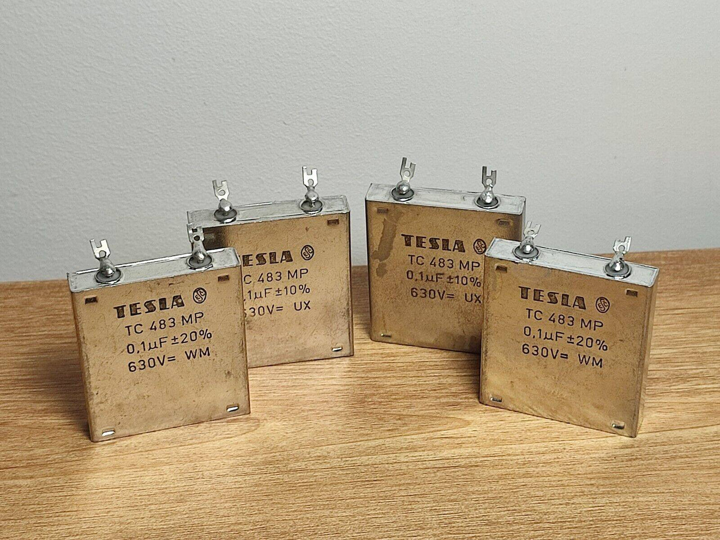 4 Pcs LOT 0.1 uF 0,1uf 100nf 630 V TESLA TC483 MP PAPER IN OIL PIO CAPACITOR 20%