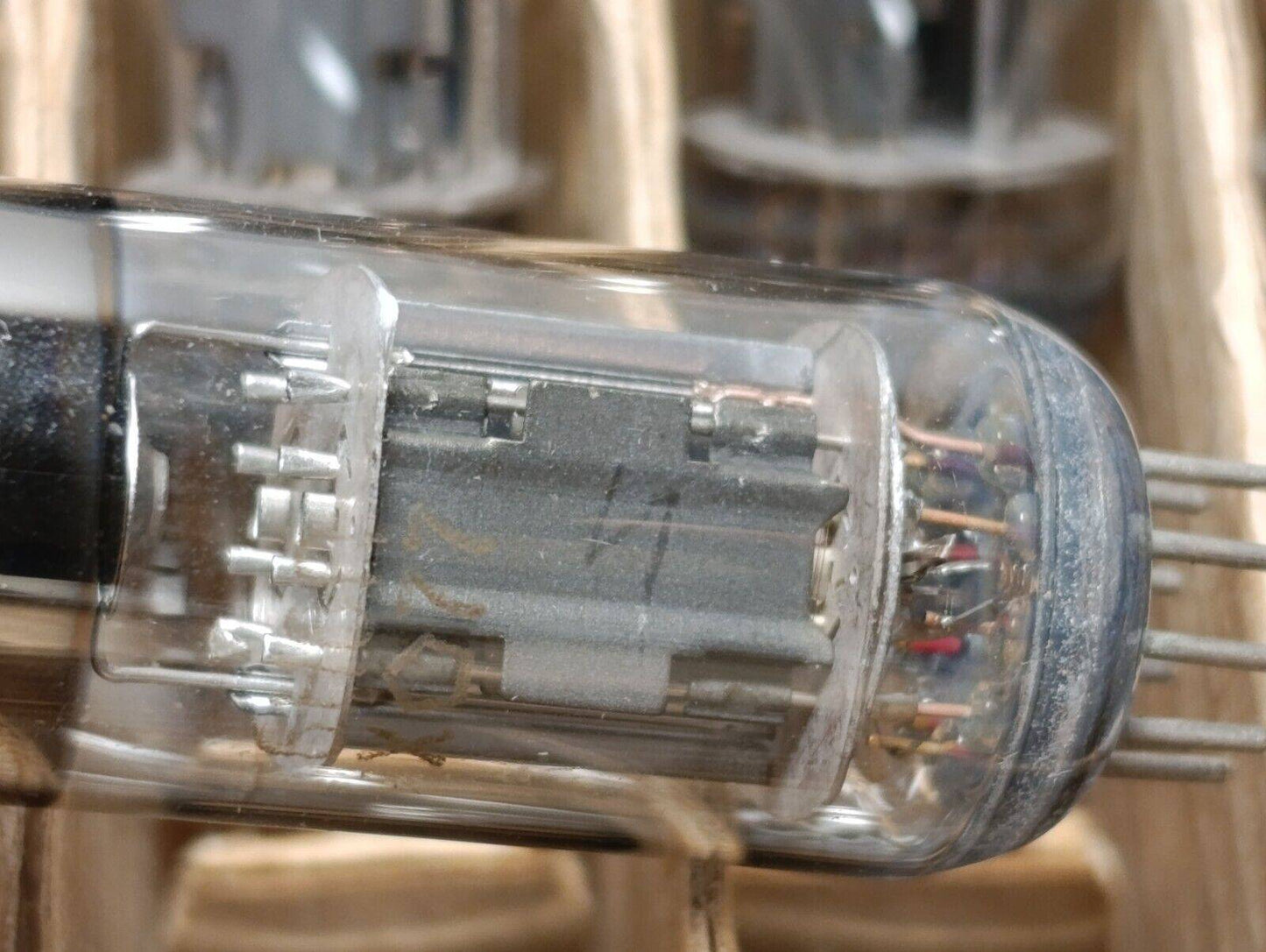 4 pcs LOT 6N6P tubes Gold grid New NOS 70's 1977 ( ecc99 e182cc 5687 7044 7119)