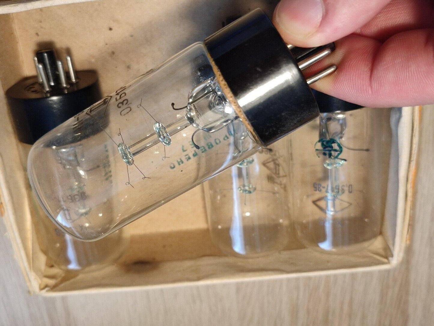 4pcs. 0.3B17-35 | 0.3Б17-35 0.3A 17 - 35V barretter iron-hydrogen resistor tubeS