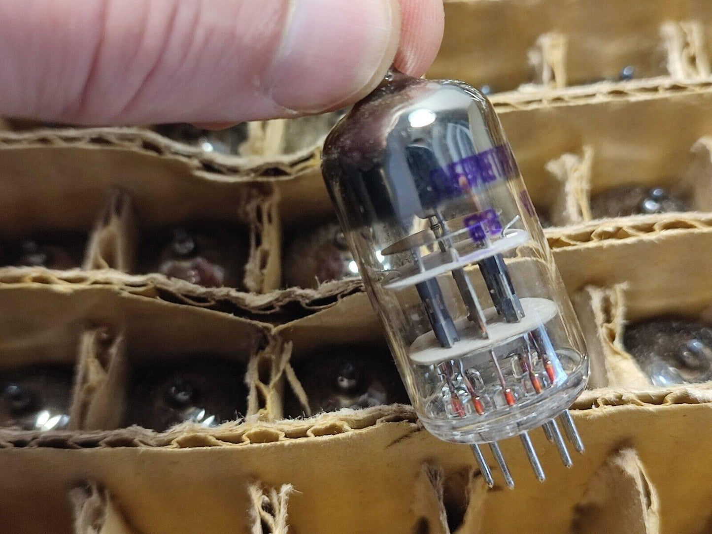 4x 6N3P-E /5670/2c51/396 A/ECC42 NOS NIB Gold Grid 3 žėručio karinis SSRS vamzdis