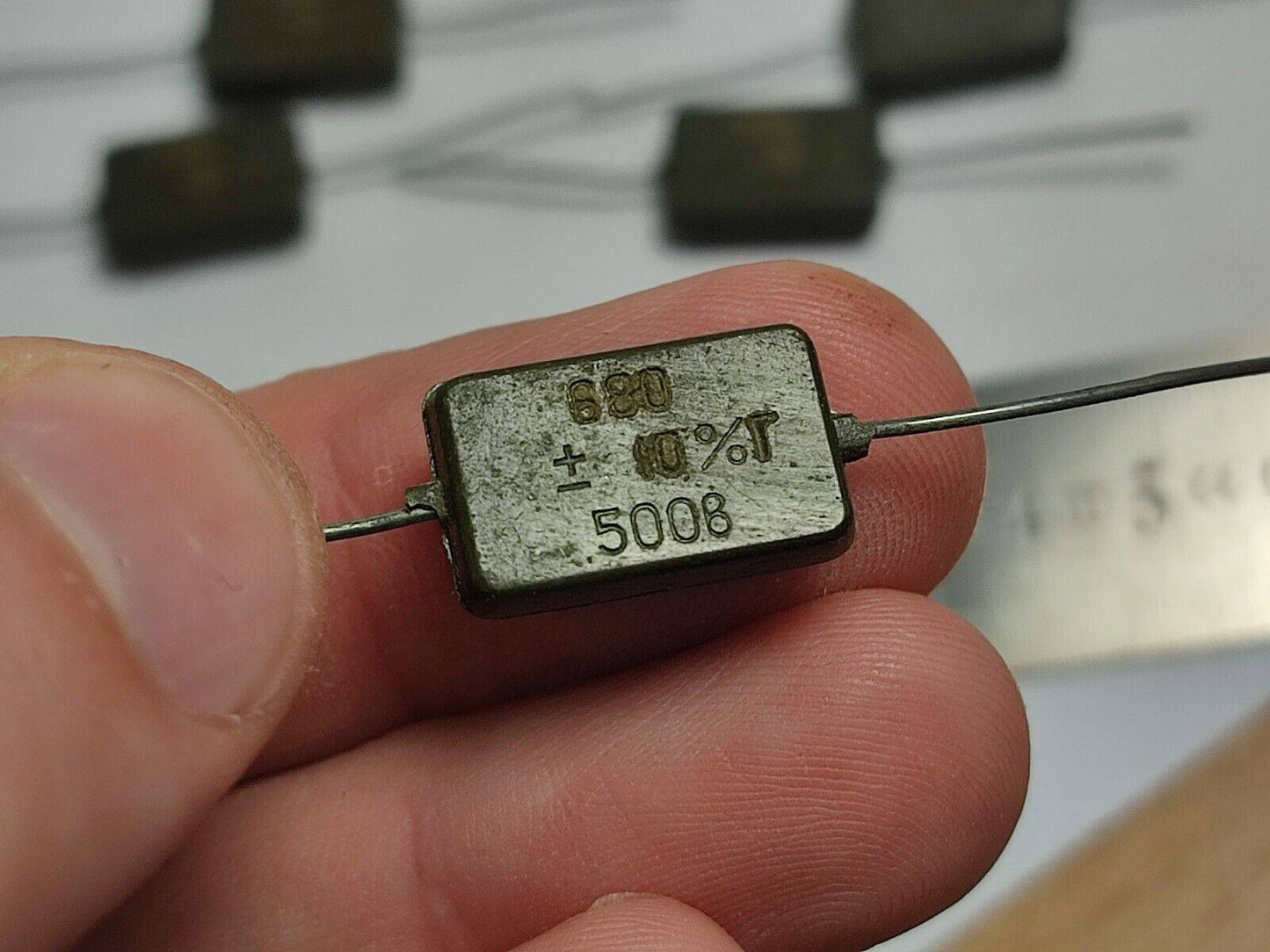 680 pF 500 V 10% LOT OF 10 Pcs. RUSSIAN SILVER-MICA CAPACITORS KSO-10G КСО-10Г