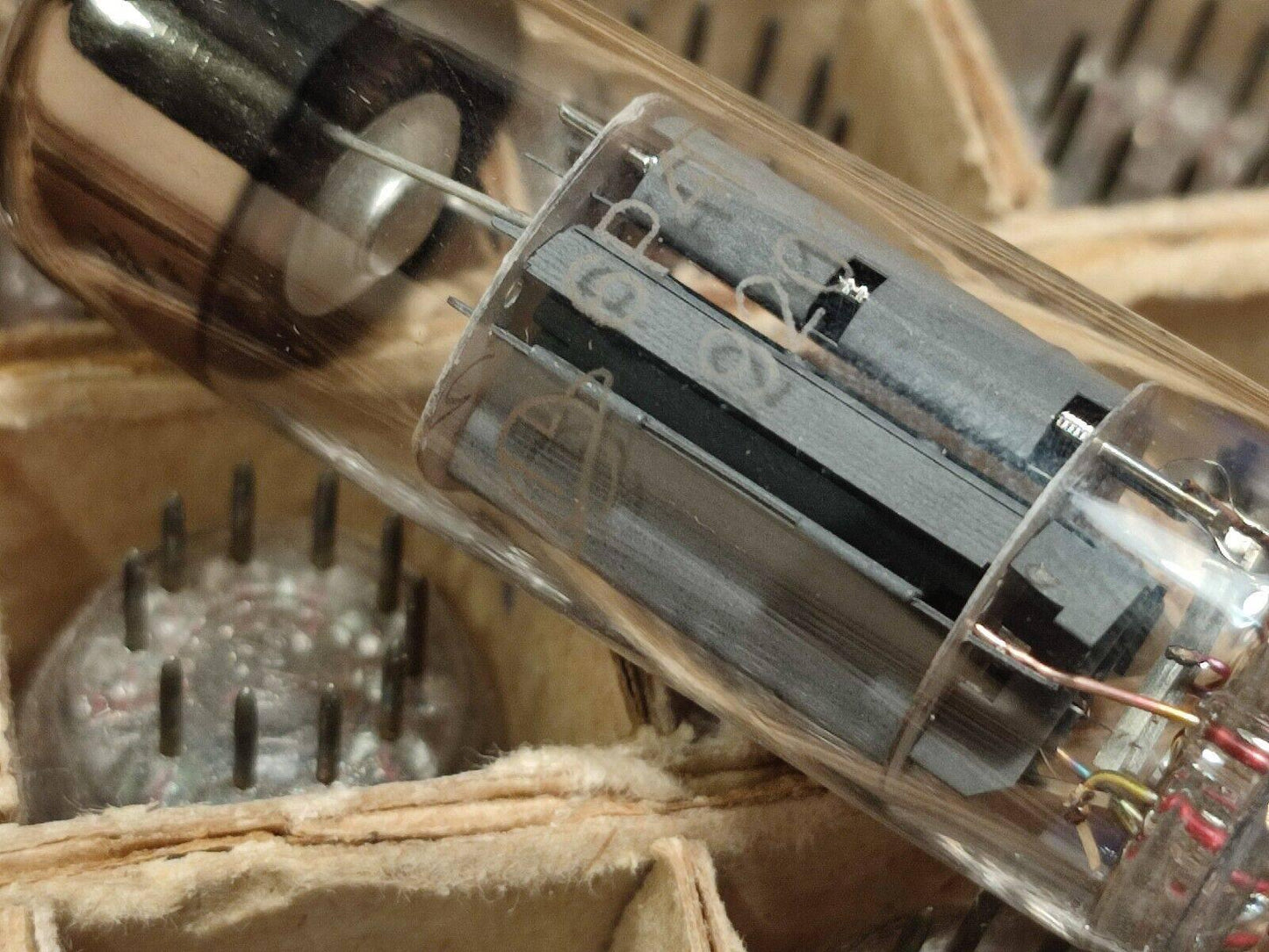 76 pcs 6R4P (6Р4П) Soviet Tubes / Sputnik / NOS NEW / Open Box / NOT USED