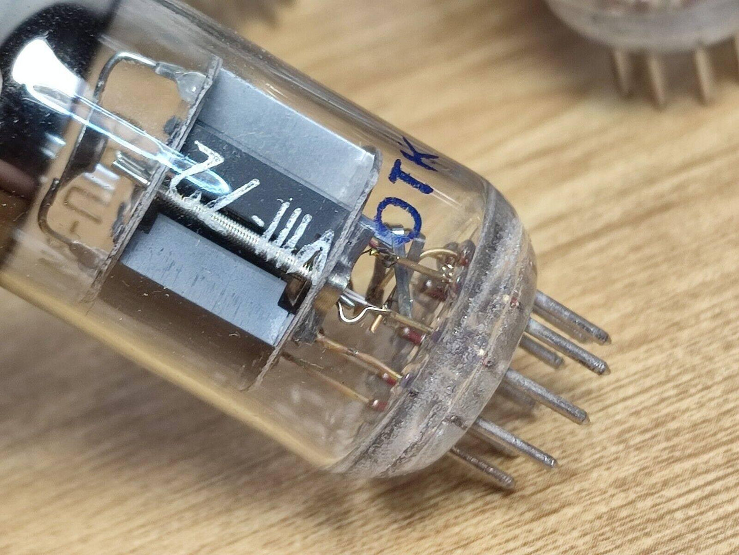 PAAR 6N1P-VI ÄHNLICH ZU E88CC 6922 6DJ8 Doppeltriodenröhre NOS NOVOSIBIRSK