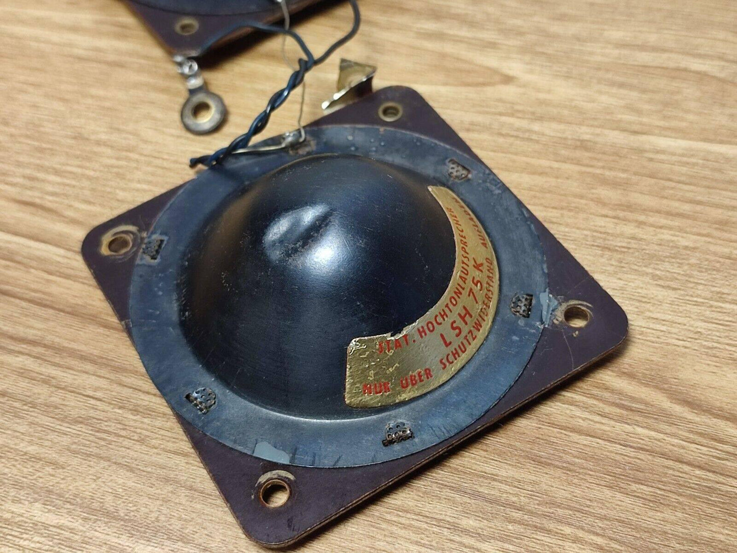 Suporuokite elektrostatą / aukštų dažnių garsiakalbį LSH 75K iš Nora Luxury Super Bolero – vamzdinis radijas