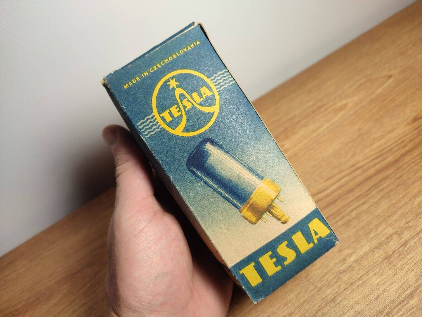TESLA AZ11 TUBE CERAMIC MICA RECTIFIER POWER TUBE STRONG TESTED