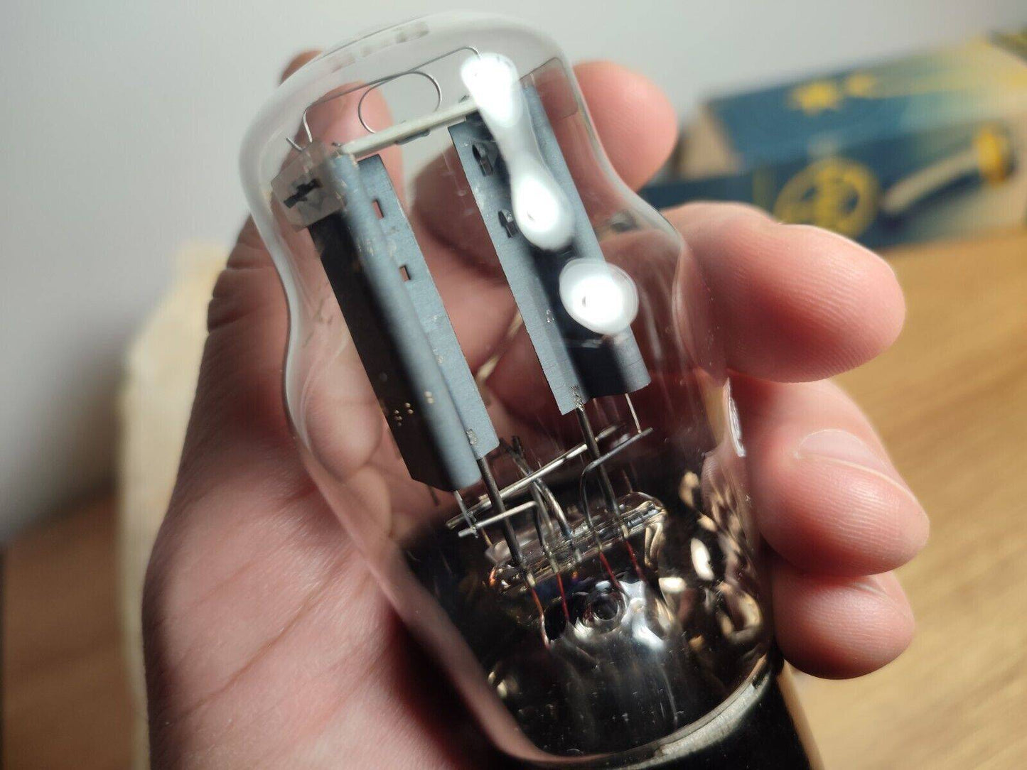 TESLA AZ11 TUBE CERAMIC MICA RECTIFIER POWER TUBE STRONG TESTED