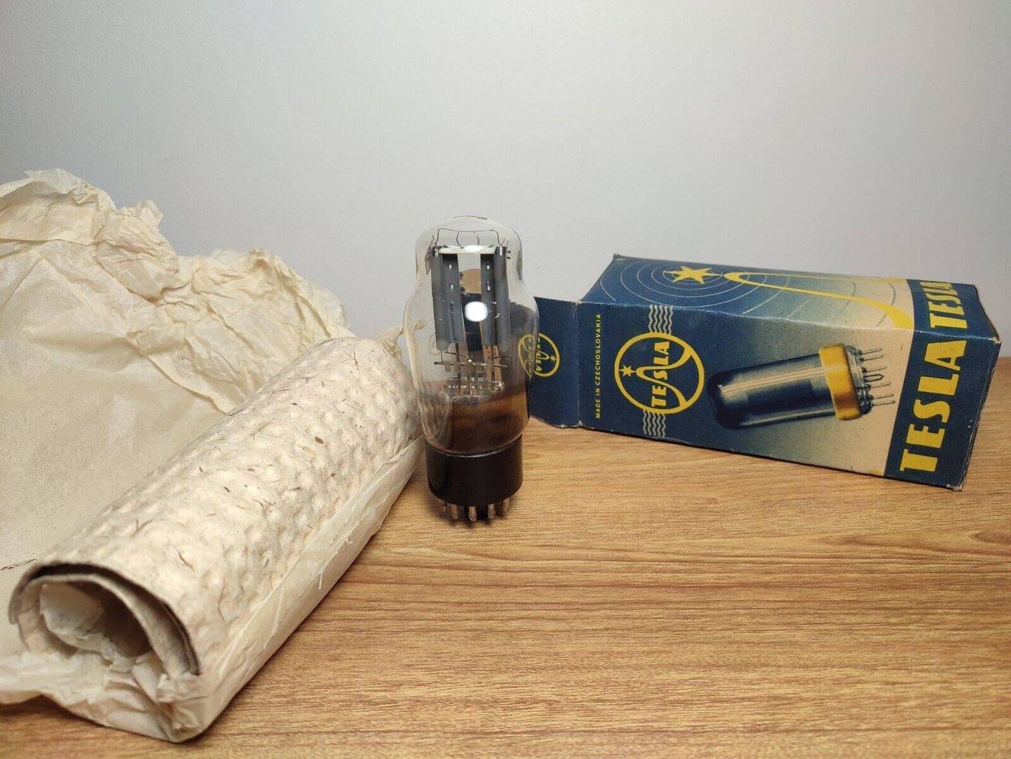 TESLA AZ11 TUBE CERAMIC MICA RECTIFIER POWER TUBE STRONG TESTED
