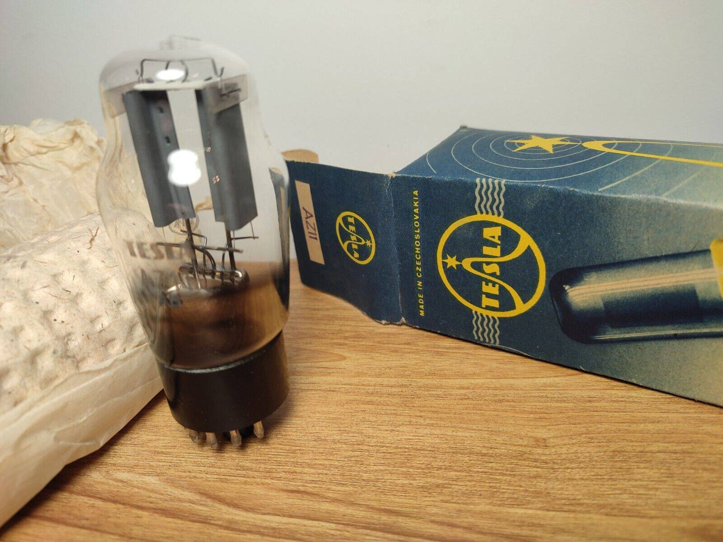 TESLA AZ11 TUBE CERAMIC MICA RECTIFIER POWER TUBE STRONG TESTED