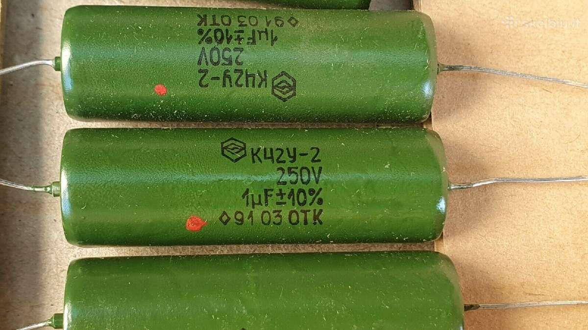 Vintage green audio capacitors K42Y-2, 1uF 250V, new old stock (NOS) for audio enthusiasts.