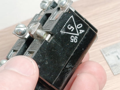 (1Pcs LOT) 2PP-250 Sealed Aviation Switch fro alternating current Luminating