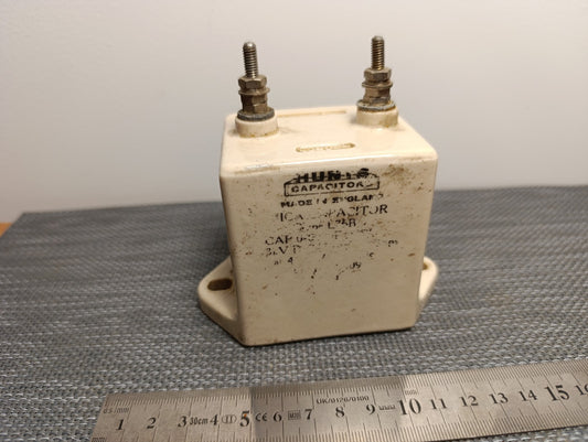 Hunts 5000 pF 3 kv Molded Mica Capacitor (Pull) USED