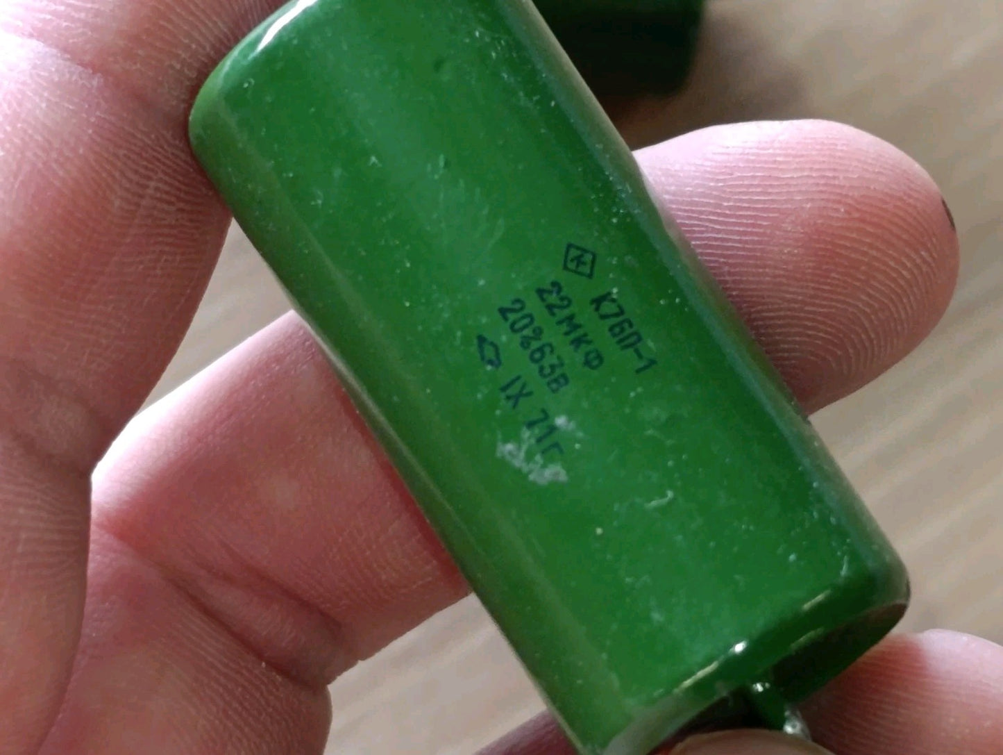 Lot of 2 pcs K76-1 22uf mkf  63V New 20% Lacquer film capacitors K76 audio