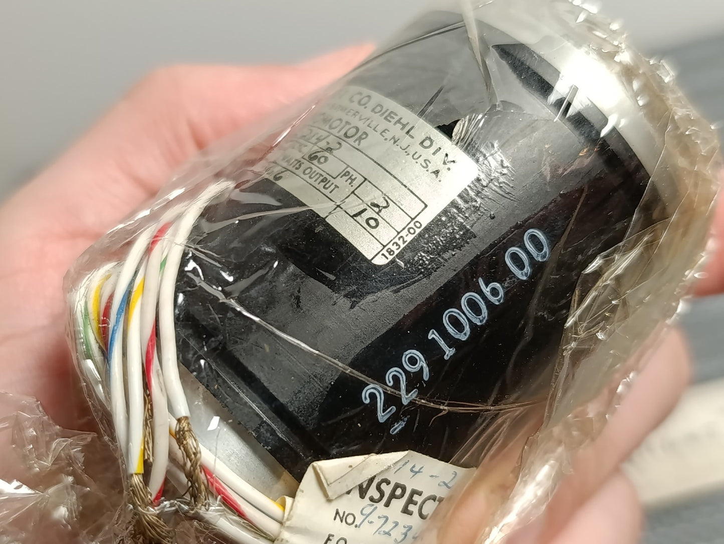 DIEHL SERVOMOTOR FPE25L-214-2 NEW NOS never used part 115v