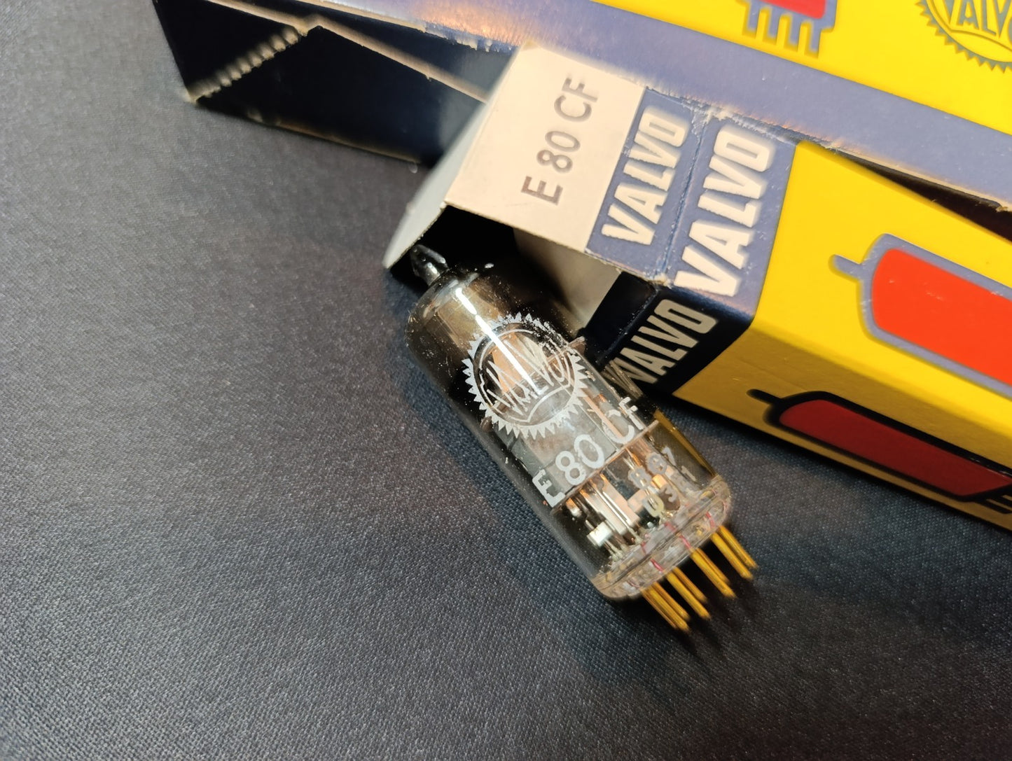 1Piece E80CF / 7643 Tubes VALVO - Gold Pins - NEW / NOS - E 80 CF (1pc.)