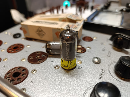 100% Matched Pair 6AU6WA Telefunken EF94 6AU6 diamond tube NIB NOS SAME DATE