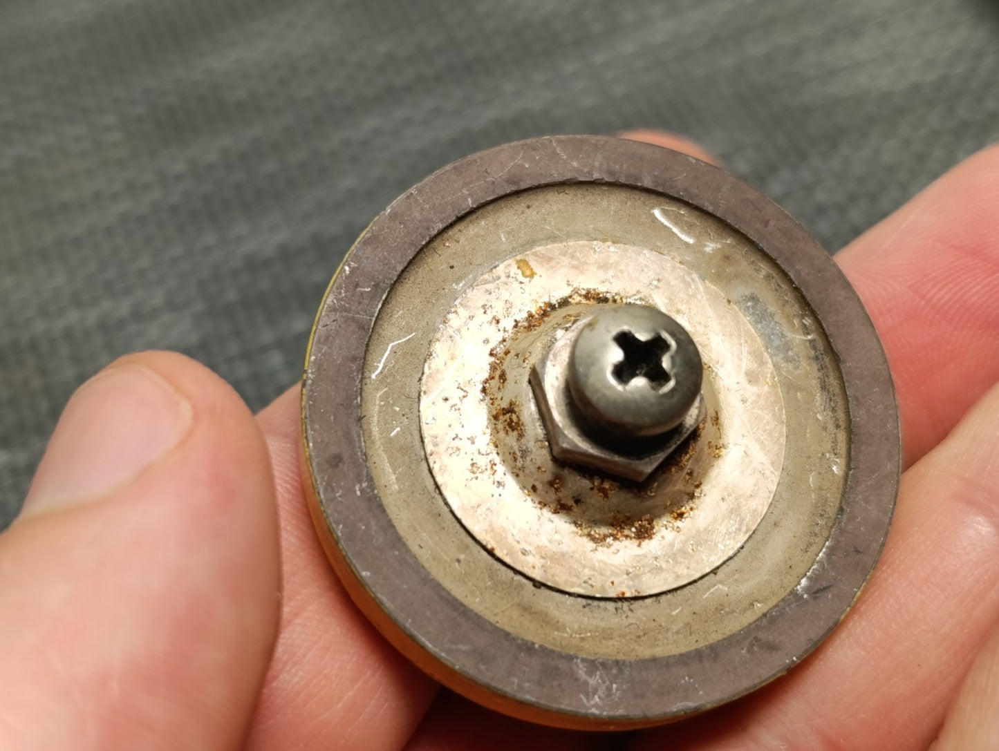 1pcs. 6800pF 2500V Ceramic Doorknob Capacitor Hi-Q HPB42BC USED