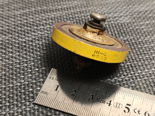 1pcs. 6800pF 2500V Ceramic Doorknob Capacitor Hi-Q HPB42BC USED