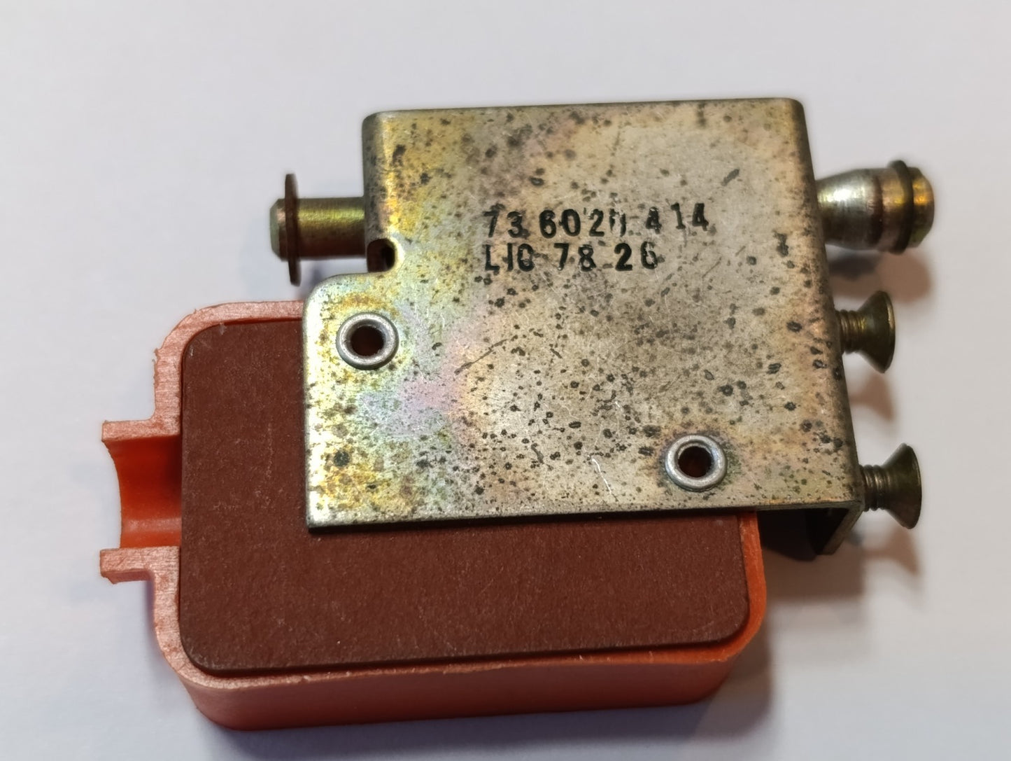 Saia- Burgess Micro Switch Plunger SPDT 10A 250V -55 +85 C DS4UL