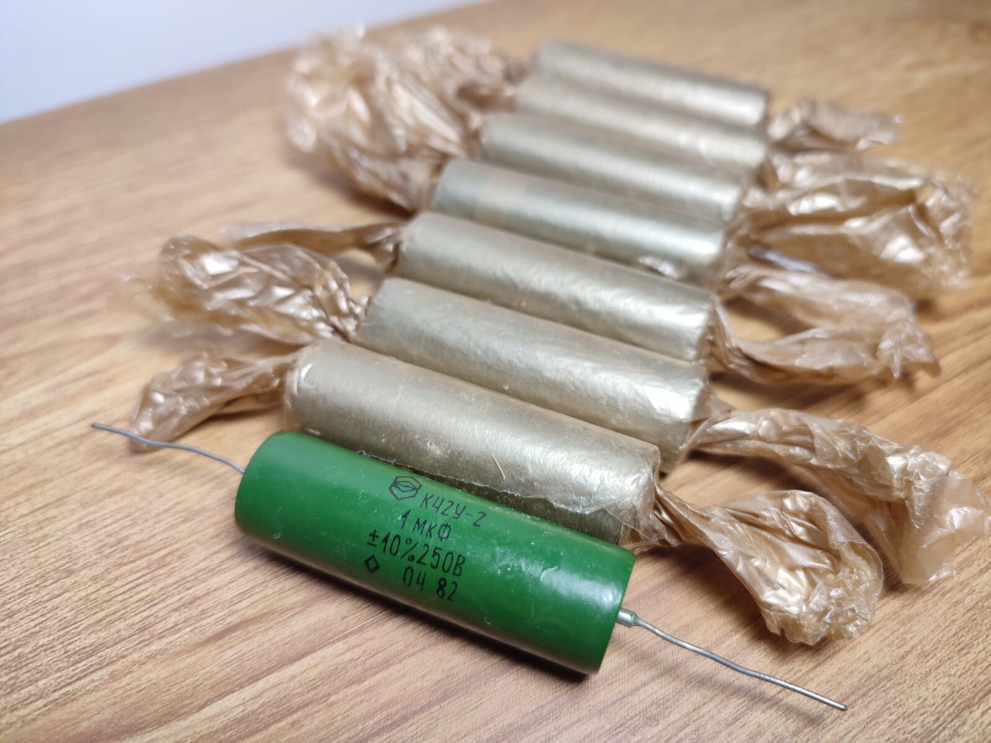 8pcs PIO Capacitor 1uF 250V K42Y-2 Paper in Oil Audio Amp Mil-Spec USSR NOS