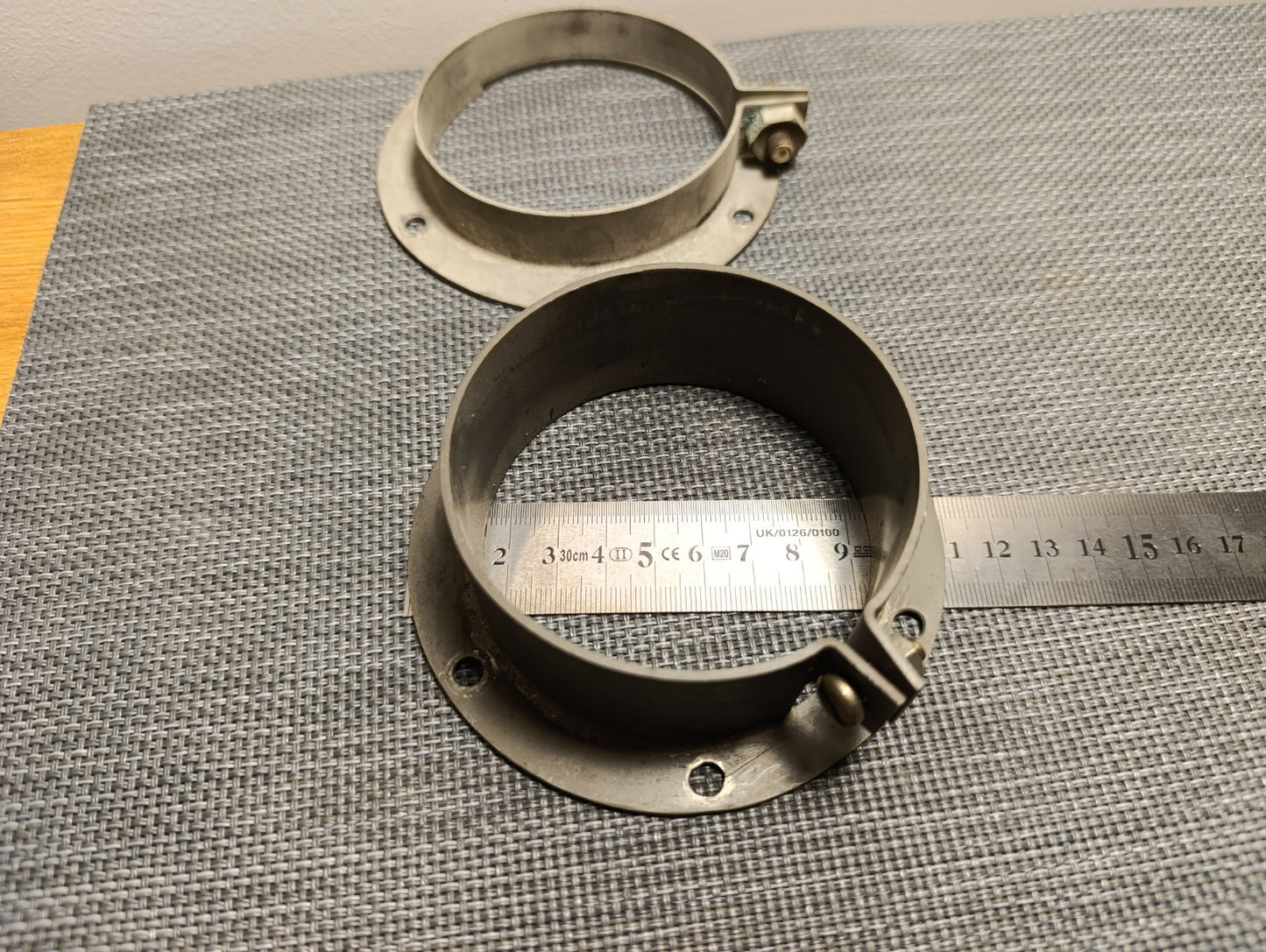 FM2D and FM2B Vacuum Capacitor Mounting Flange EEV USED