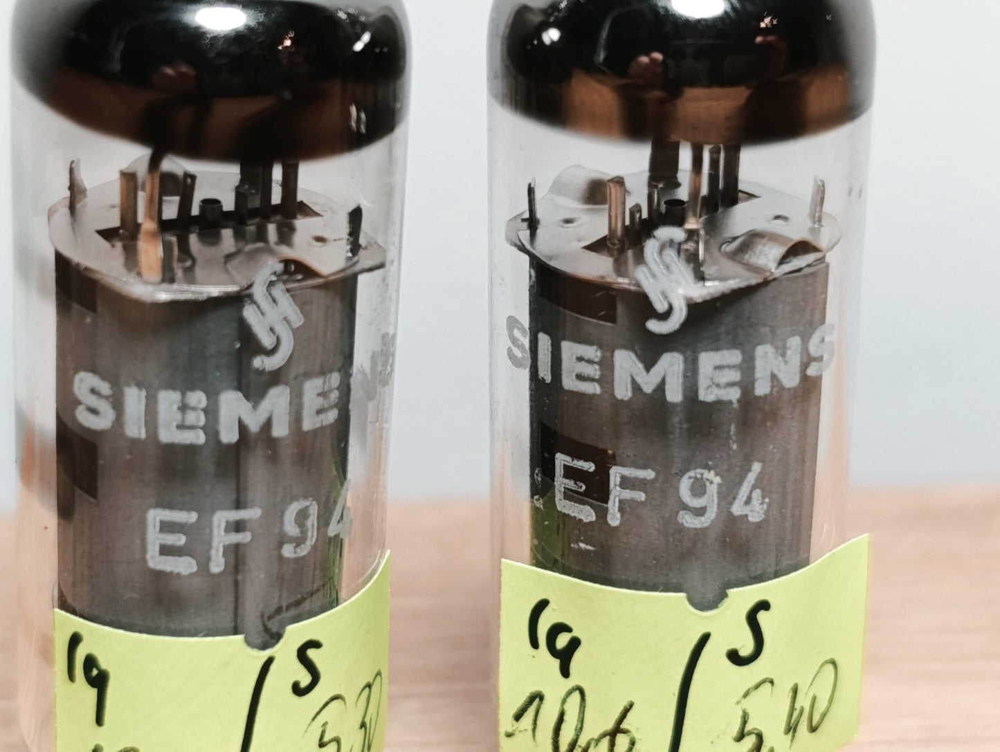 Tested MATCHED Pair (2pc LOT)  6AU6 EF94 SIEMENS tubes USED AS NOS SAME DATE