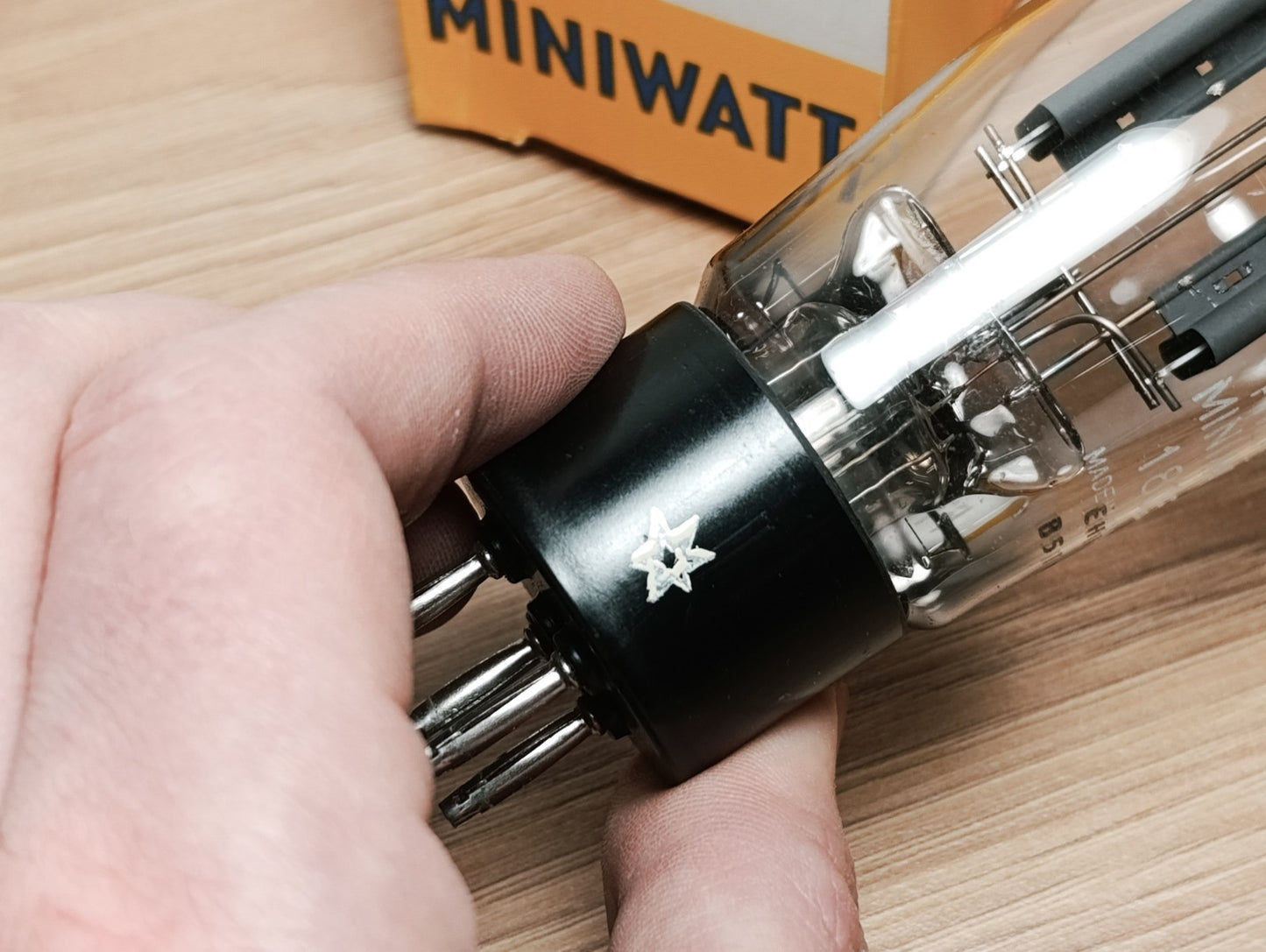 1805 Miniwatt TUBE TUBE LAMP VALVE VALVE NOS NEW = RGN1064 WE51