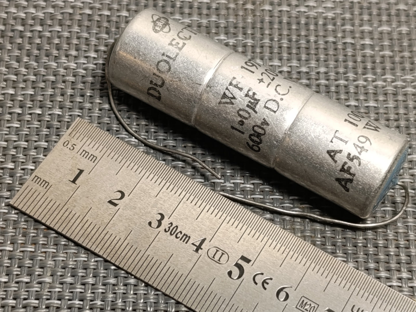 1pcs. DUOLECTRIC WF 197 CAPACITOR 1UF 600V NOS /NEW