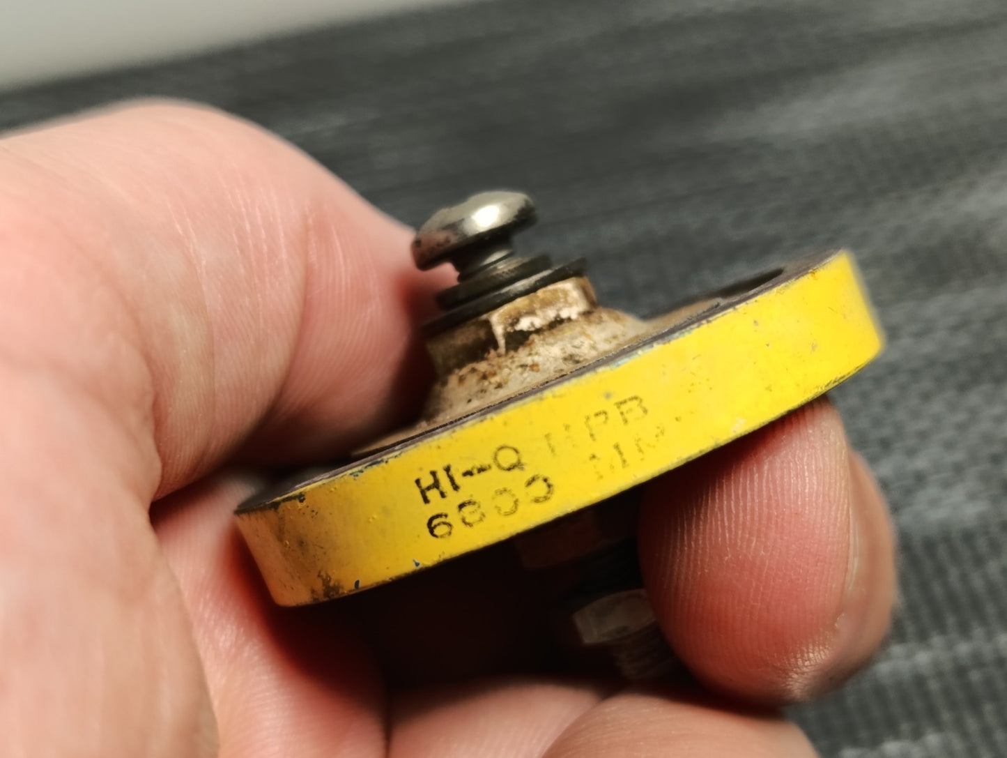 1pcs. 6800pF 2500V Ceramic Doorknob Capacitor Hi-Q HPB42BC USED