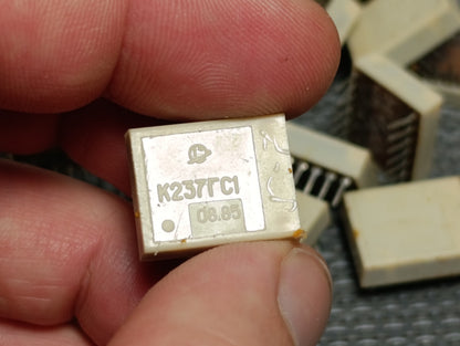 12pcs. Microcontroler К237ГС1 HYBRID MGF V-reg K237GS1 CCCP Микросхема CHIP