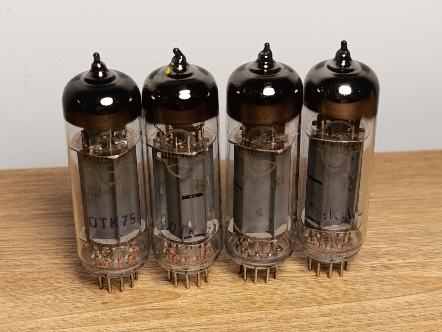 LOT 4 pcs. of 6P15P-EV USSR Radio TUBE GOLD GRID- NOS NEW ! Gold Grid Radi