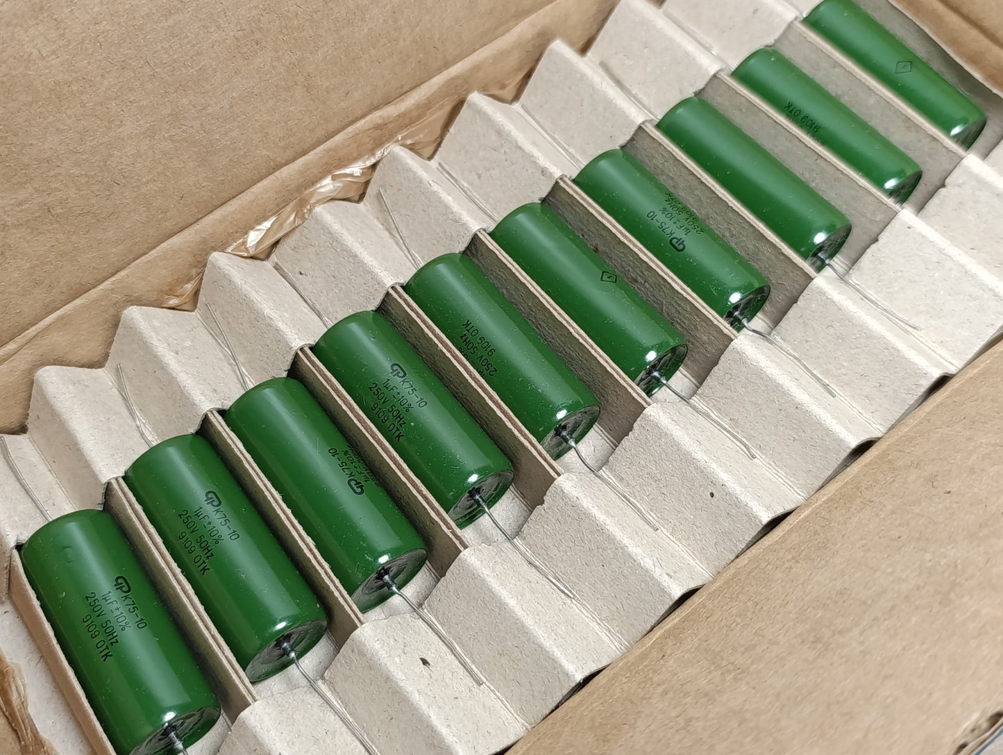 2pcs. K75-10 1uF 250V USSR Hybrid Audio Capacitors Paper in Oil PIO / NOS / OTK