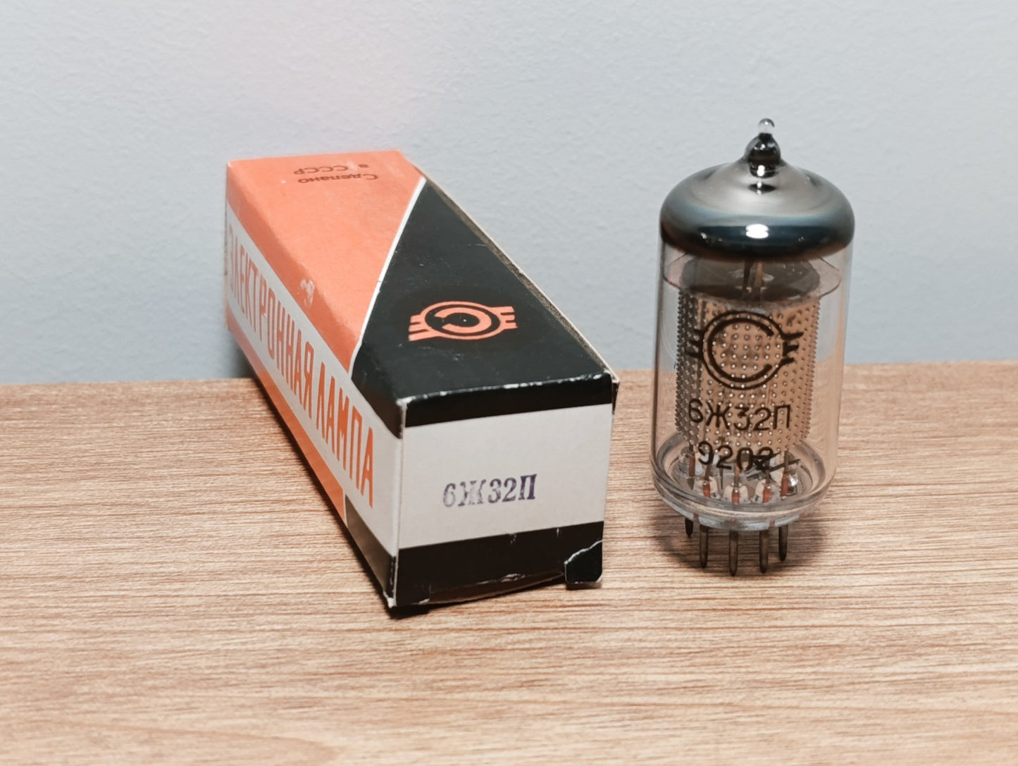 NEW 1pcs 6J32P 6Ж32П Tube Svetlana NOS similar to EF86 62167 EF806S NIB