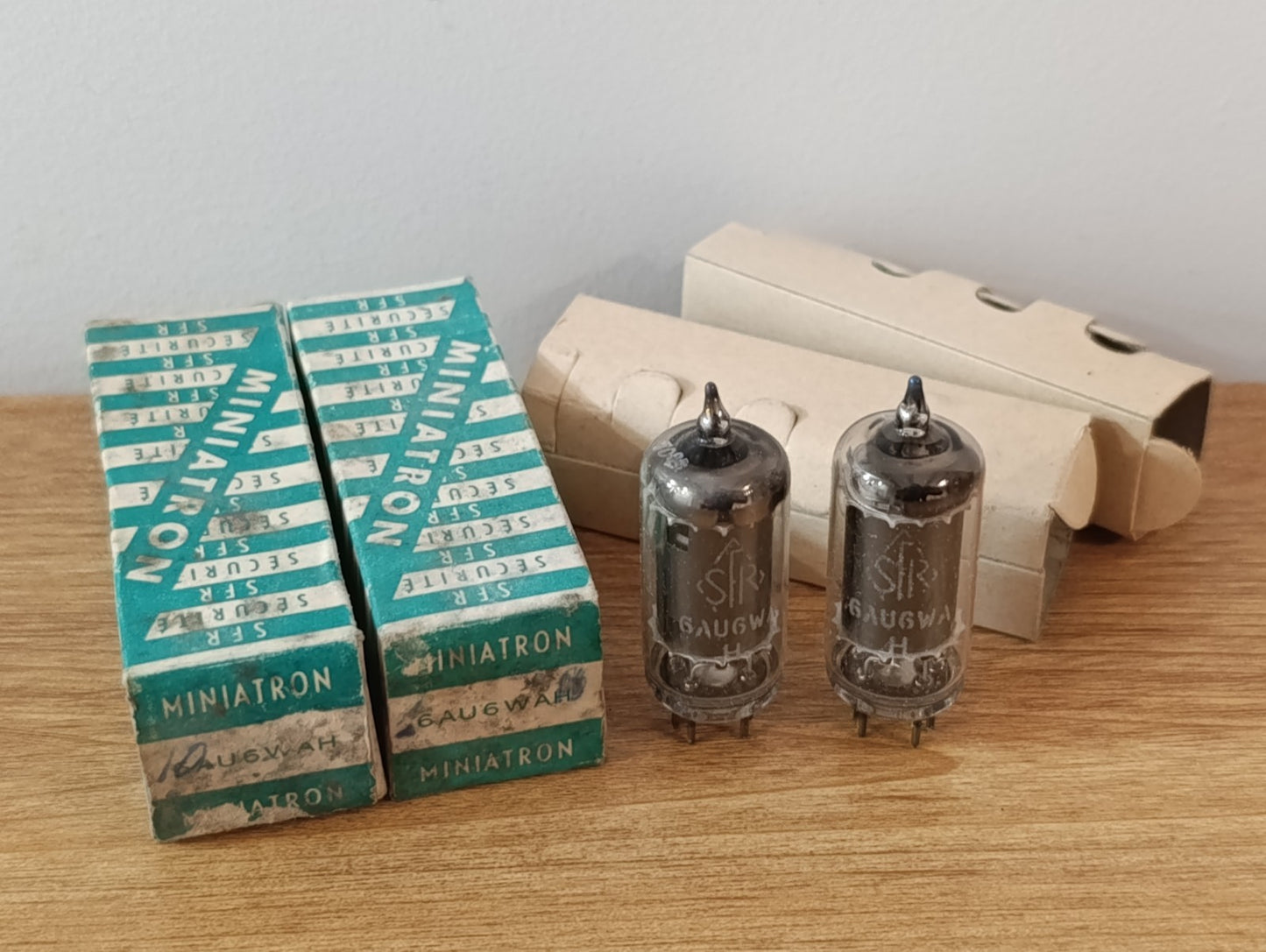 2pscs. 6AU6WAH/6AU6 SFR NOS FRANCE Tube Röhre Lampe TSF Valvola Valve 진공관 真空管