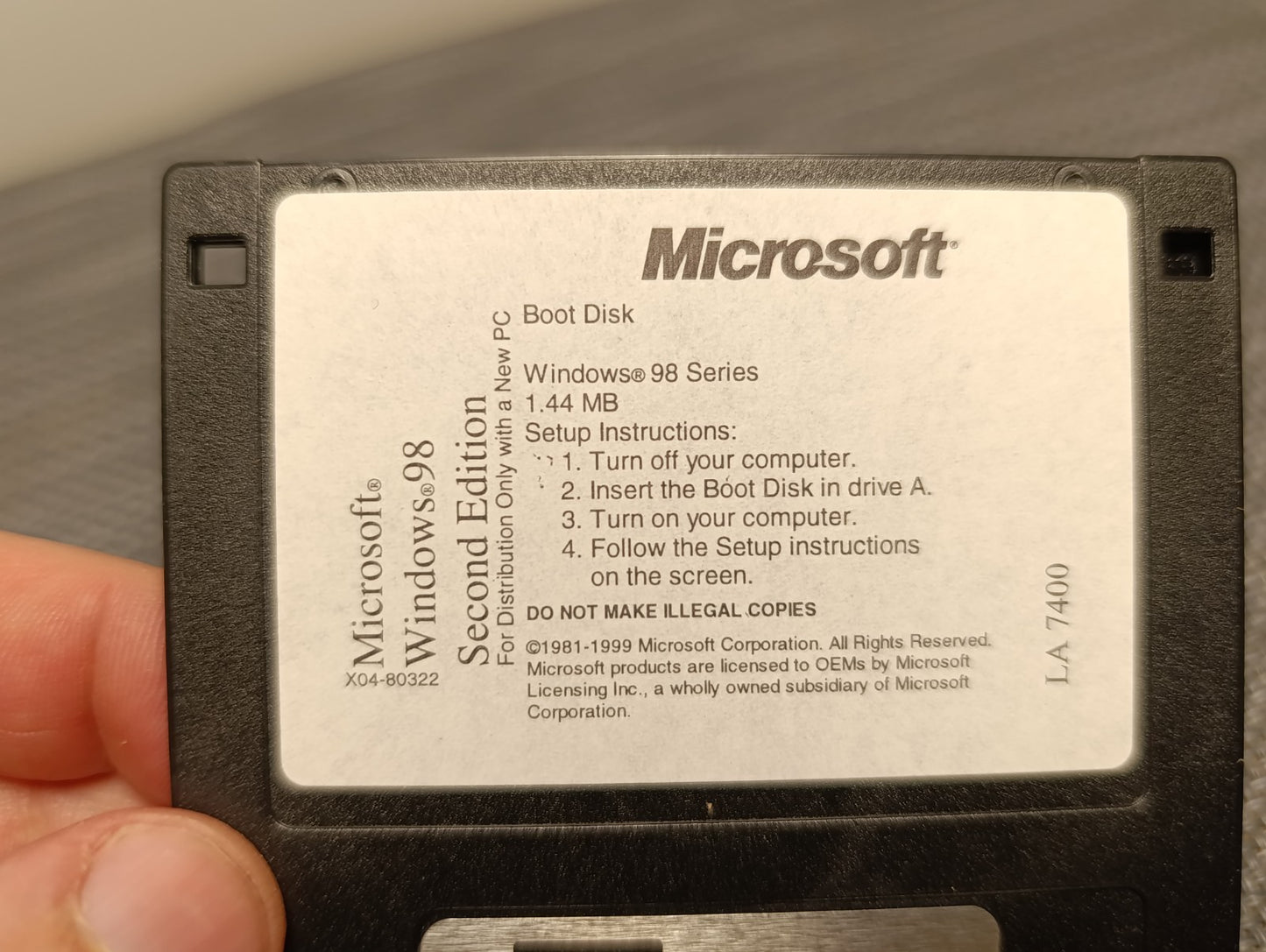Microsoft Windows 98 Boot Disk 1.44MB Floppy X04-80322 1981-1998  LA7400