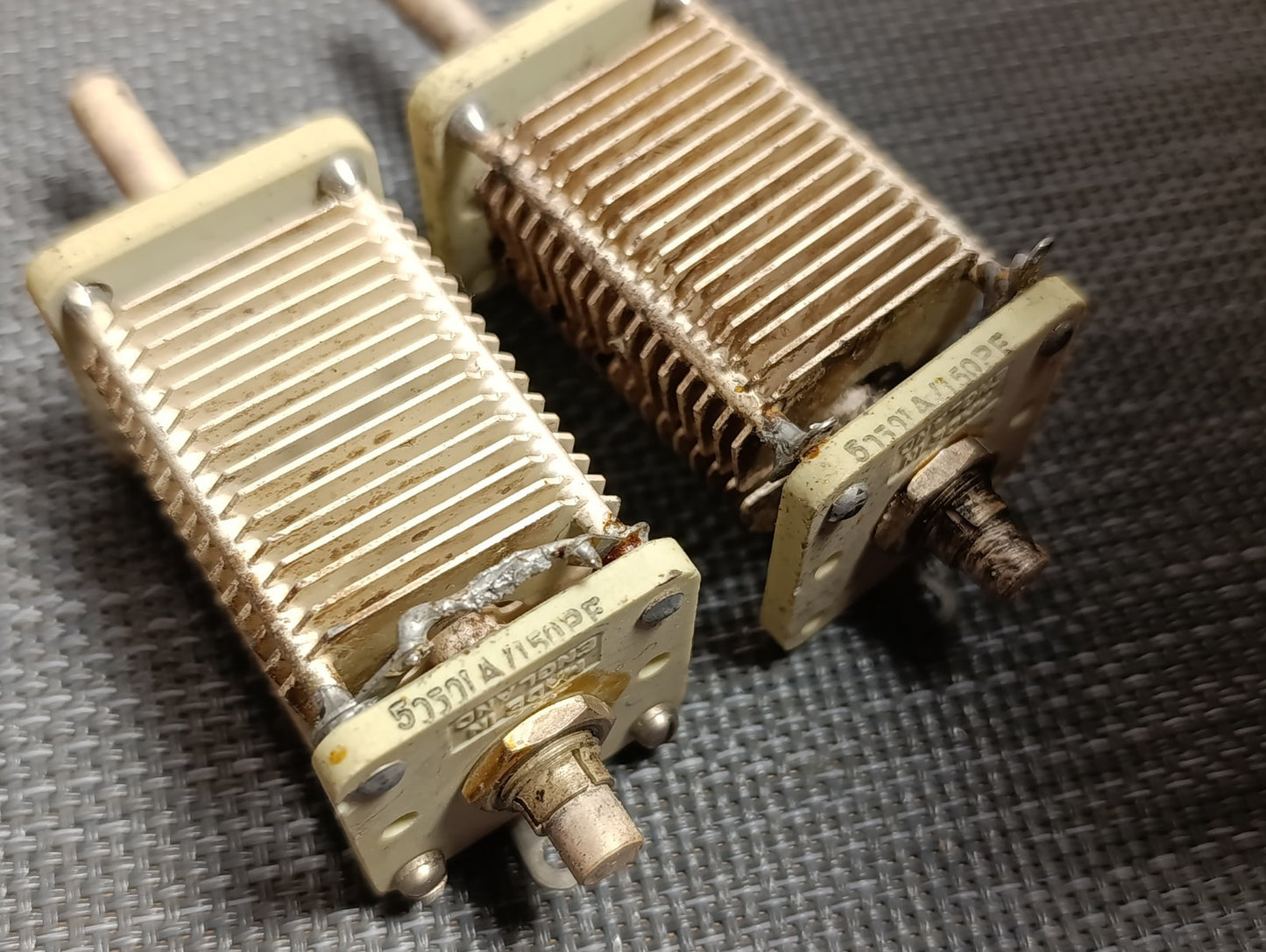 JB Made in England 50501a 150 pf ceramic silver plate variable capacitor  (Pull)