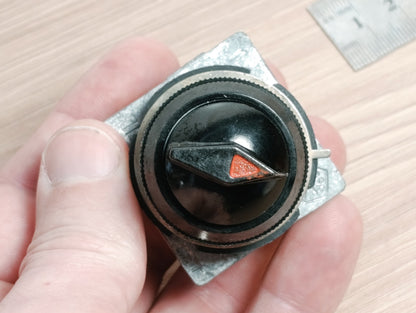 (1Pcs LOT) PE 440-660V 10A Aviation Switch for alternating current NEW