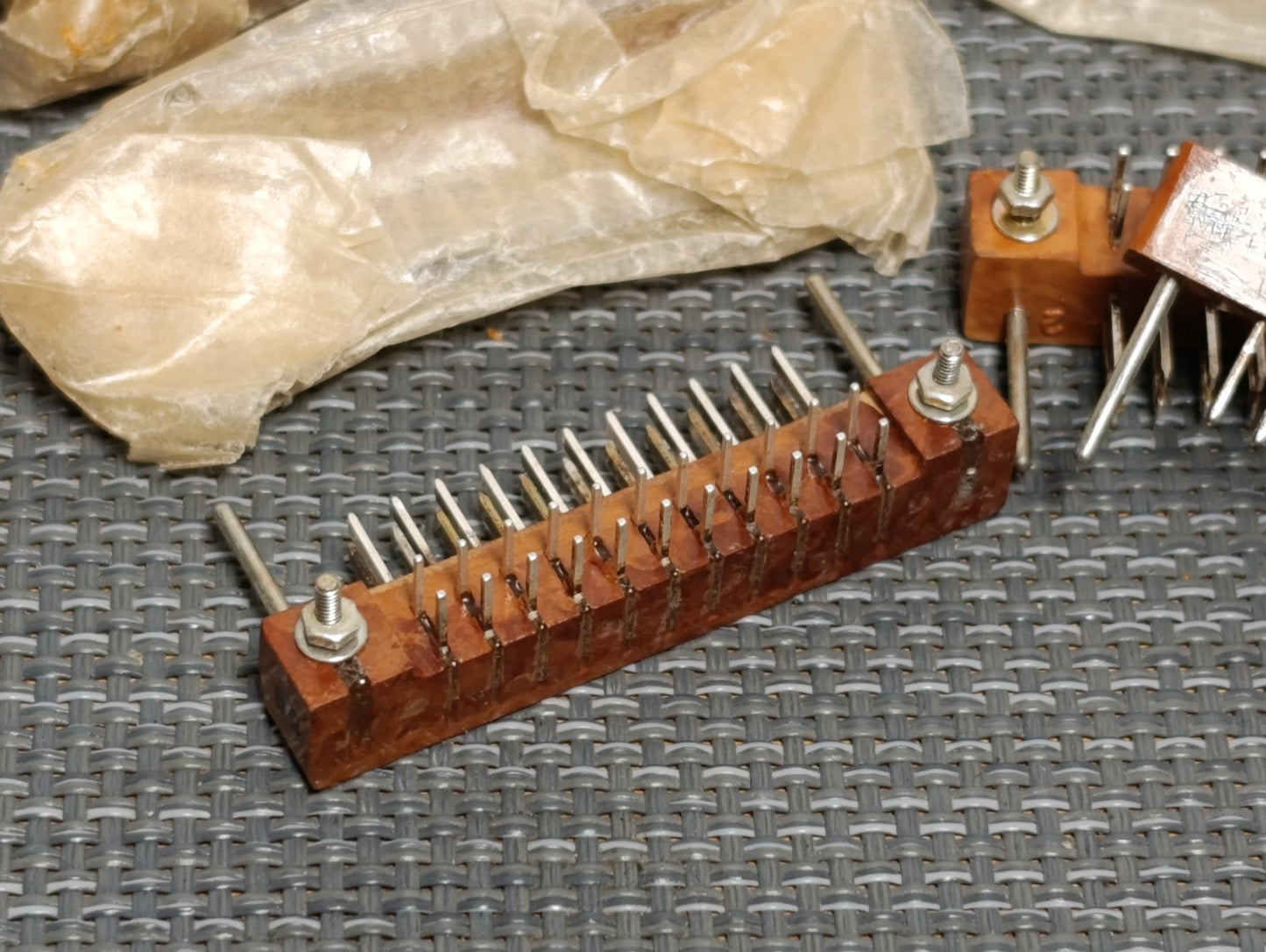 6pcs. MRN22-2 plug up to 400 V up to 1 А up to 3 MHz SILVER PLATED MRN-type NOS