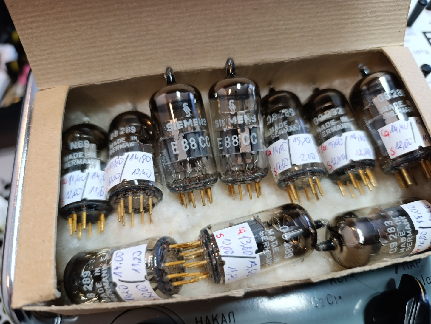 Siemens & Halske E88CC 6922 Pair A3 8E same Date codes radio vacum tubes (2pcs)