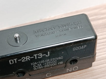1PC NEW FIT FOR Double blade travel switch micro switch DT-2R-T3-J Yamatake