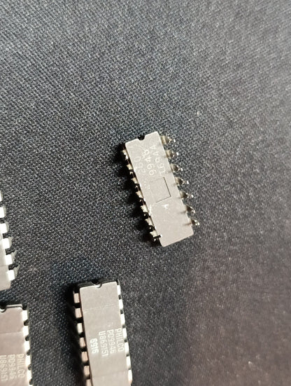 (4 pcs) Philco PD9946 U869151 microprocessor DIP New NOS